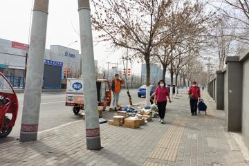 北京多數小區仍未放行快遞 個別嘗試“無接觸”配送