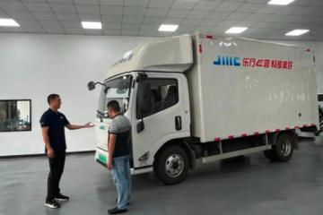 江鈴樂行新能源布局品牌新網，開設多家線下專營店