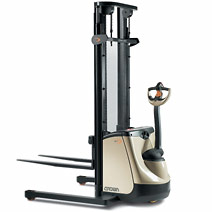 美國皇冠叉車(CROWN)2000磅步行式全自動電動堆高機