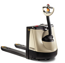 美國皇冠叉車(CROWN)4500磅步行式電動托盤搬運車