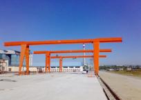 電動(dòng)單梁門式起重機(jī)