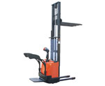 諾力系列全電動(dòng)堆高車(chē)CLT10系列