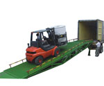 手動式移動登車橋DC-025