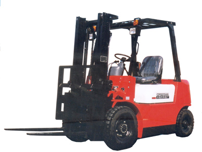 2.5噸汽油機(jī)械傳動(dòng)叉車CPQ25AA
