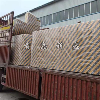 鐵跨公立交橋墩臺防撞保護裝置 公路橋墩黑黃相間醒目提示